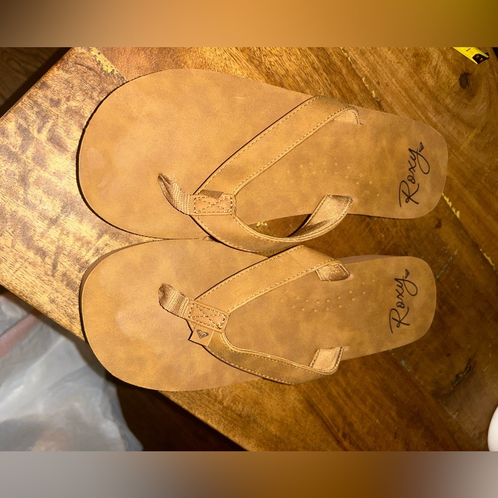 Roxy flip flops